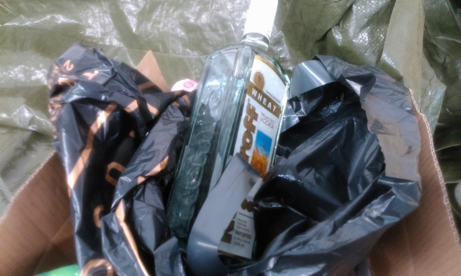 2015-5-26-109KONTRABAND BUS 4.jpg